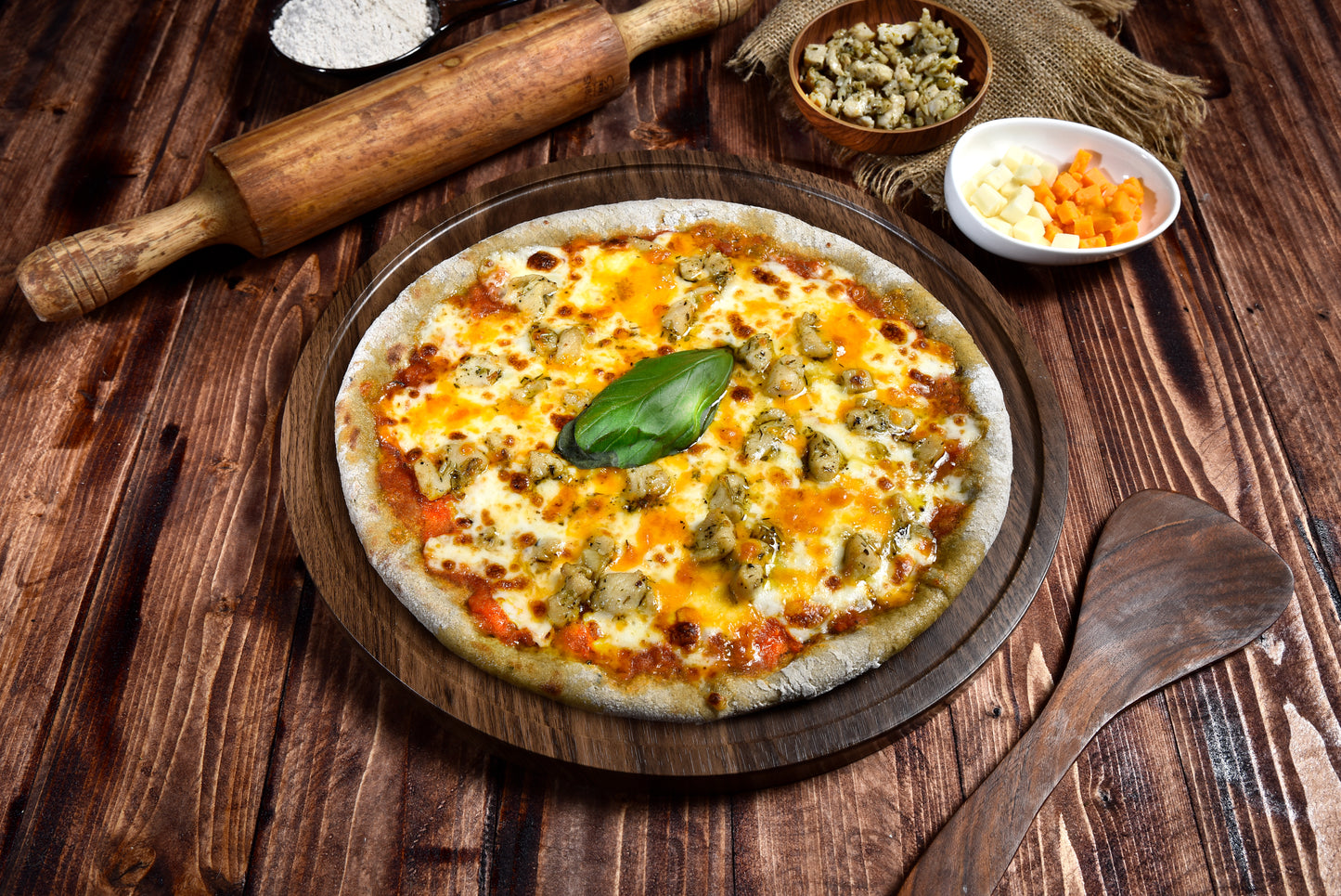 بيتزا الدجاج المشوي دخن