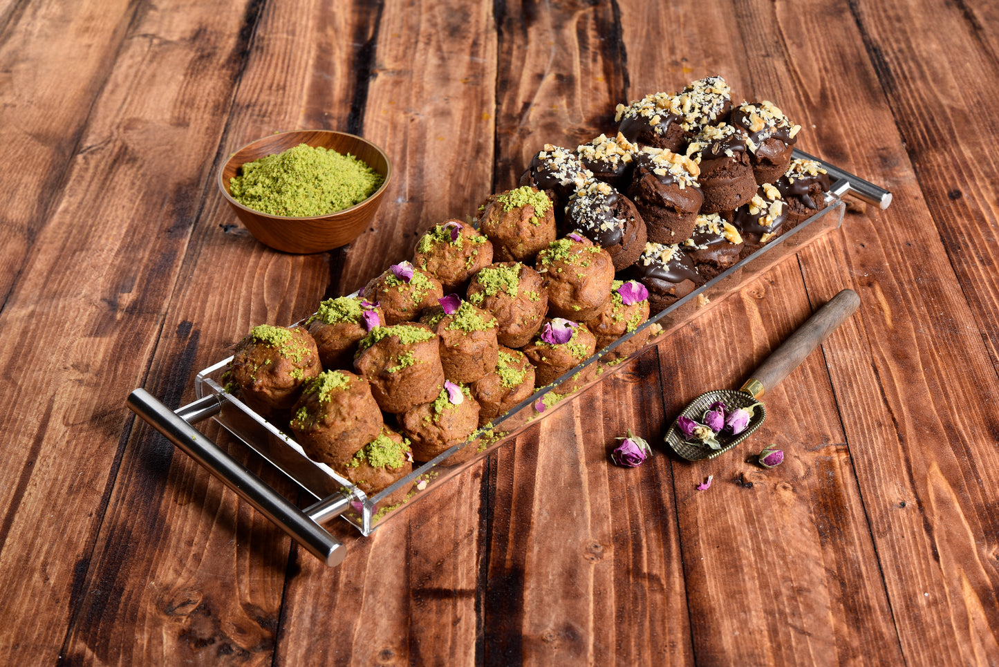 برواني و بلونديز التمر