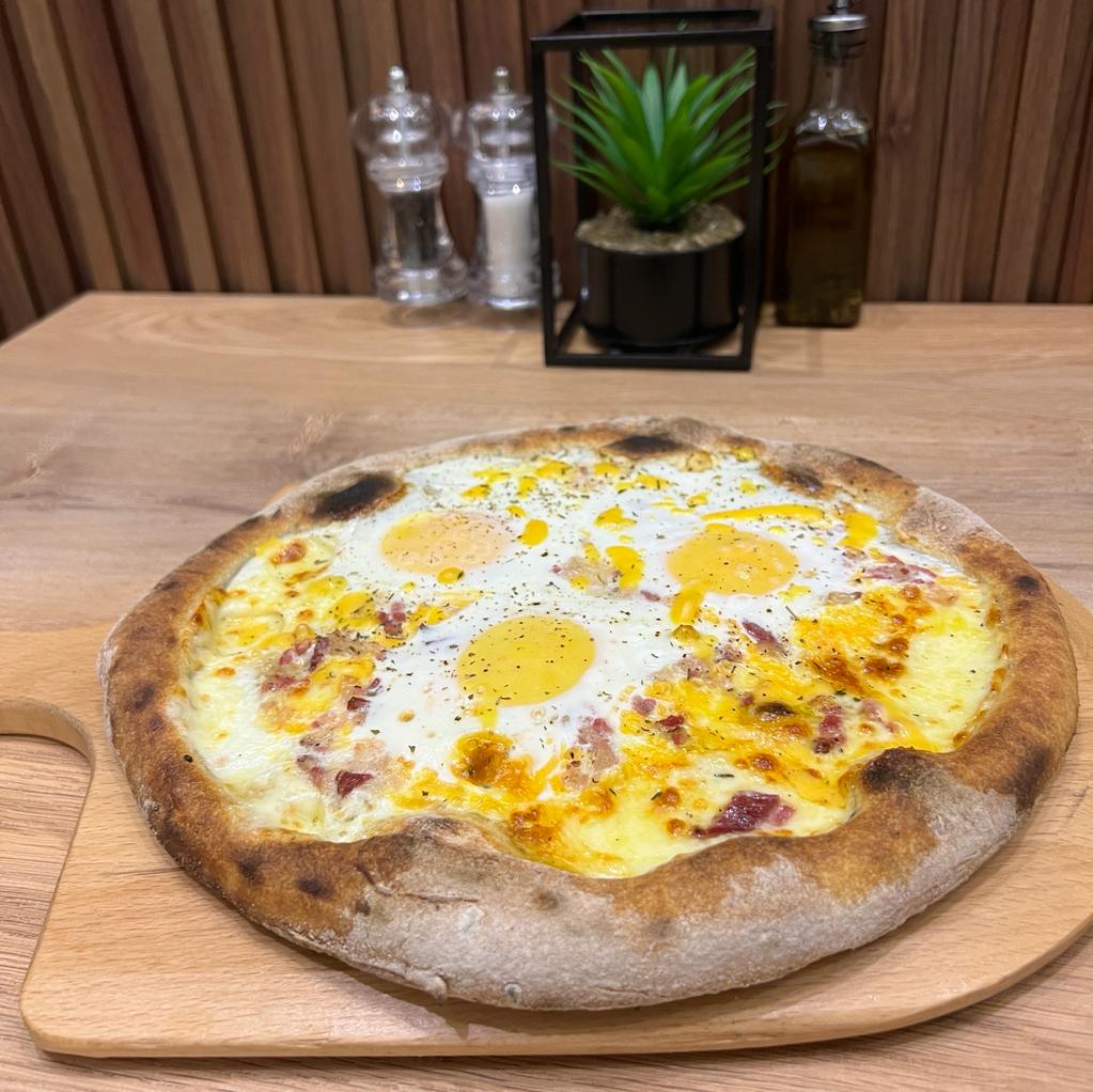 Egg & Bacon Pizza