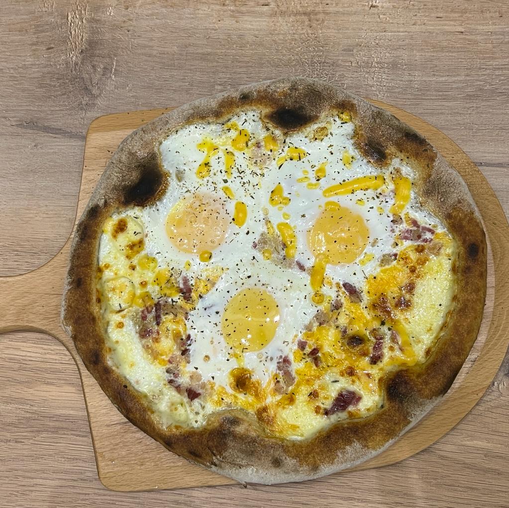 Egg & Bacon Pizza